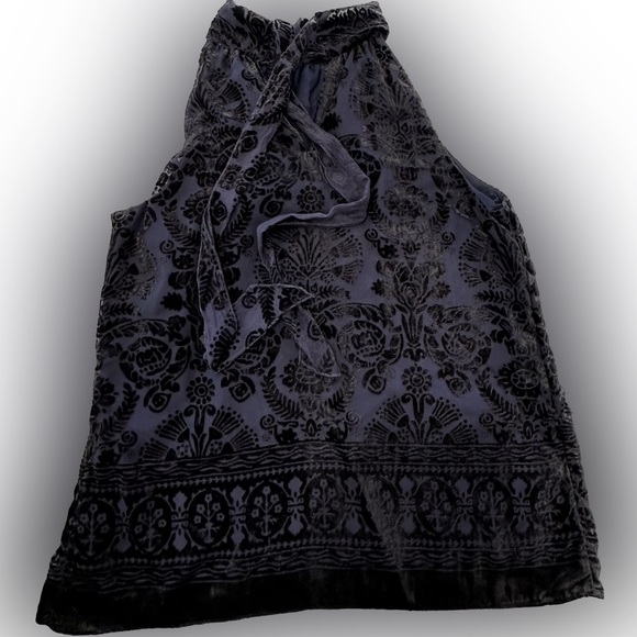 Elegant, $128 NWT Max Studio velvet textured halter top blouse. - Picture 3 of 12